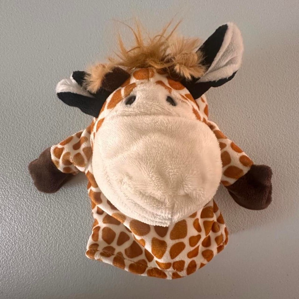 Giraffe hand puppet
